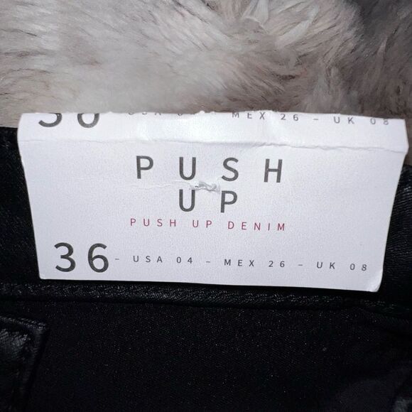 NWT Stradivarius coated push up jean in black, size 4 - Picture 9 of 16